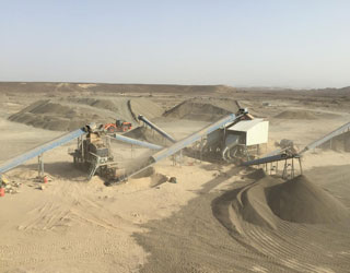 الفرق بين الكسارة الفكية والكسارة الدورانية لصنع الرمل